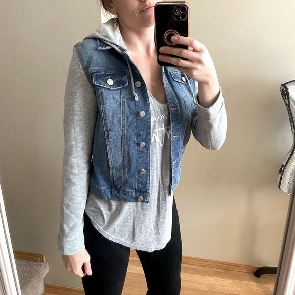 LOVE Tree Denim Jacket . NEW with tags. - Picture 2 of 6